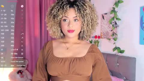 Snapshot of ebony_curly2 chatting on January 2026 07:56:02 PM isa online show from January 2026 07:56:02 PM