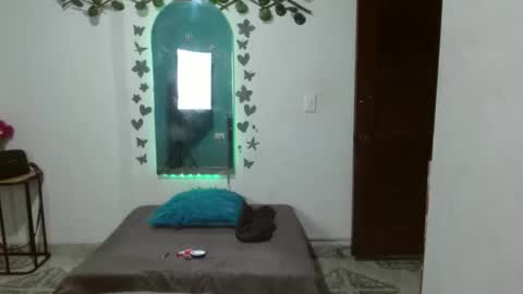 ebony_luna1 online show from March 2026 02:04:02 AM