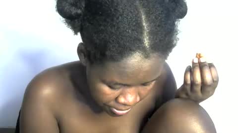 Snapshot of ebony_lynne chatting on May 2026 09:05:01 AM ebony_lynne online show from May 2026 09:05:01 AM