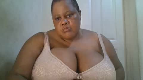 ebony_magixs online show from September 2025 06:57:01 PM