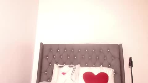 ebony_pearl69 online show from September 2025 01:56:01 PM