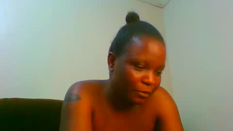 Snapshot of ebony_shan_ chatting on July 2026 04:00:02 PM Shanny online show from July 2026 04:00:02 PM