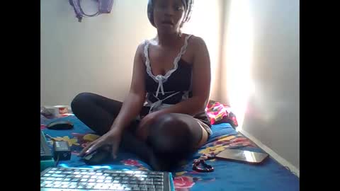 Snapshot of ebony_sluttt chatting on February 2026 06:51:01 AM ebony_sluttt online show from February 2026 06:51:01 AM