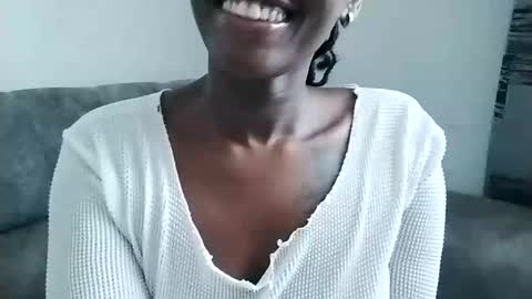 Ebony Melanie online show from March 2025 01:49:01 PM