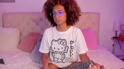 Queen Ebony online show from December 2024 09:00:02 PM