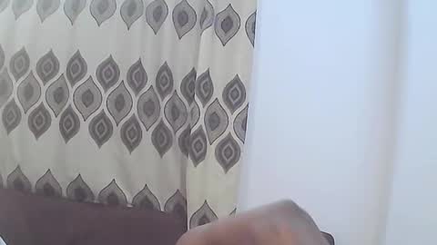 Snapshot of ebonypetiti chatting on October 2025 08:17:02 PM queen online show from October 2025 08:17:02 PM