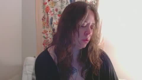 Snapshot of echosol17 chatting on April 2026 10:46:01 AM Weird Echo online show from April 2026 10:46:01 AM