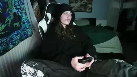 eddy815 online show from December 2025 04:32:01 AM