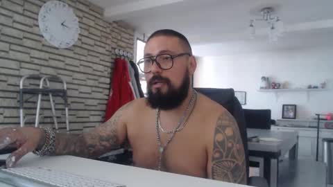 edgarram83 online show from November 2025 07:13:02 PM