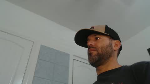 Snapshot of edge_masters chatting on December 2024 06:17:02 PM EdgeM online show from December 2024 06:17:02 PM