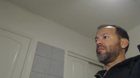 Snapshot of edge_masters chatting on December 2024 03:40:01 AM EdgeM online show from December 2024 03:40:01 AM