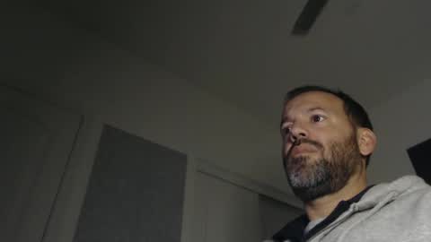 Snapshot of edge_masters chatting on January 2025 03:40:02 AM EdgeM online show from January 2025 03:40:02 AM