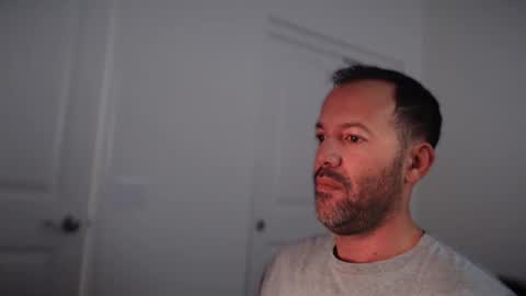 Snapshot of edge_masters chatting on November 2025 11:58:02 PM EdgeM online show from November 2025 11:58:02 PM