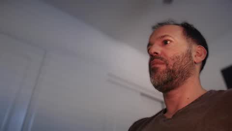 Snapshot of edge_masters chatting on December 2025 10:36:01 PM EdgeM online show from December 2025 10:36:01 PM