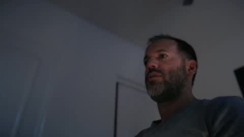 Snapshot of edge_masters chatting on May 2026 02:40:01 AM EdgeM online show from May 2026 02:40:01 AM