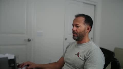 Snapshot of edge_masters chatting on June 2026 05:13:02 PM EdgeM online show from June 2026 05:13:02 PM