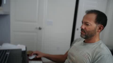 Snapshot of edge_masters chatting on June 2026 09:04:01 PM EdgeM online show from June 2026 09:04:01 PM