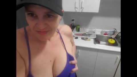 Angel online show from February 2025 08:33:02 PM