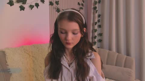 Lisa  online show from February 2025 12:07:01 AM