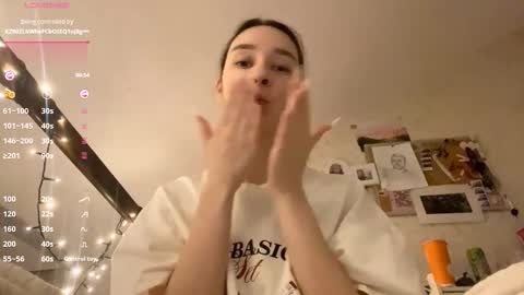 Dana online show from November 2025 09:14:02 PM