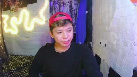 Snapshot of edrianburca052 chatting on November 2025 07:26:01 PM urasian chub online show from November 2025 07:26:01 PM