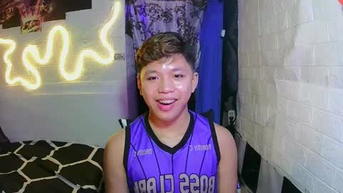 Snapshot of edrianburca052 chatting on November 2025 01:17:02 AM urasian chub online show from November 2025 01:17:02 AM