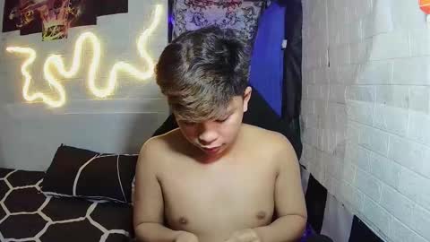 Snapshot of edrianburca052 chatting on November 2025 02:50:02 AM urasian chub online show from November 2025 02:50:02 AM