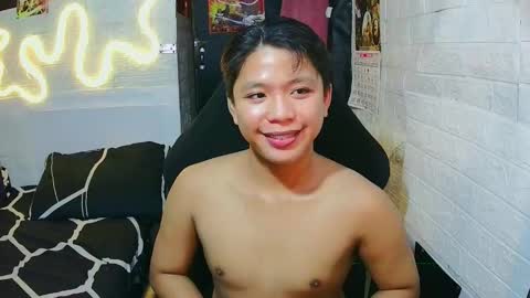 Snapshot of edrianburca052 chatting on February 2026 07:32:02 PM urasian chub online show from February 2026 07:32:02 PM