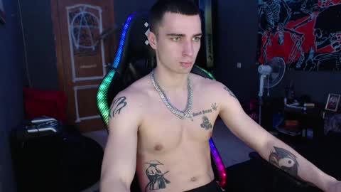 Snapshot of eduard_loveee chatting on January 2025 01:22:01 PM Eduar online show from January 2025 01:22:01 PM