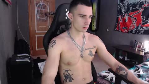 Snapshot of eduard_loveee chatting on September 2025 09:58:02 AM Eduar online show from September 2025 09:58:02 AM