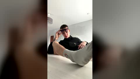 edward_secret online show from February 2026 11:24:01 AM