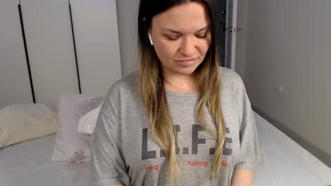 eelena4kiss online show from February 2025 12:24:02 PM