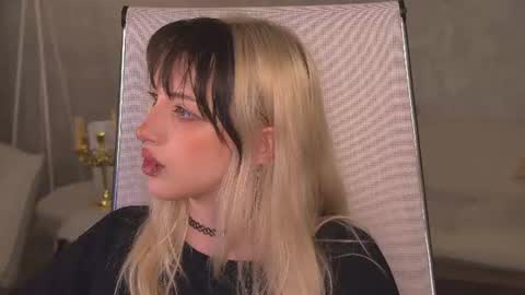EVA NON NUDE online show from June 2026 04:09:02 PM