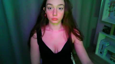 effie_balconii online show from December 2025 12:12:01 PM