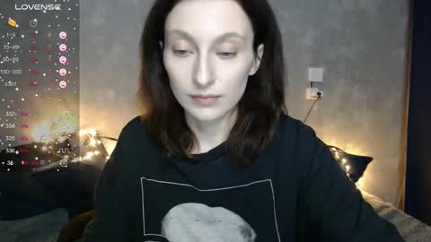 Snapshot of effy_gray chatting on March 2025 12:01:02 PM Anna online show from March 2025 12:01:02 PM