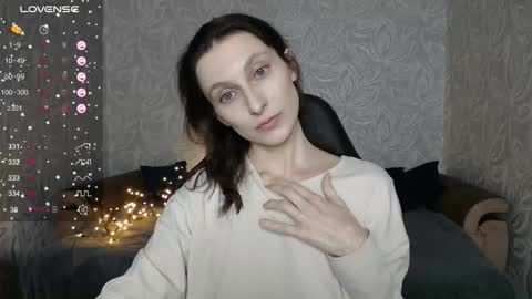 Snapshot of effy_gray chatting on November 2025 04:45:01 AM Anna online show from November 2025 04:45:01 AM