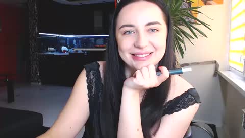 Snapshot of effy_m chatting on January 2025 11:45:02 AM Effy online show from January 2025 11:45:02 AM