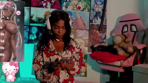 effy_marinn online show from December 2025 06:19:01 AM