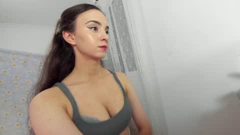 Snapshot of ehotlovea chatting on July 2026 10:55:01 PM Erik and Alice online show from July 2026 10:55:01 PM