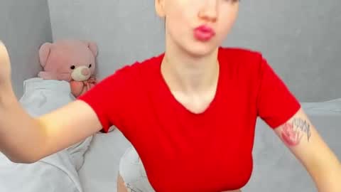 eileenmoores online show from February 2026 03:08:01 PM