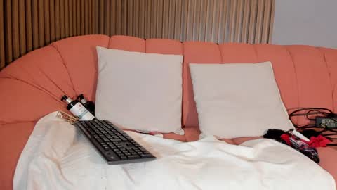 Eilin online show from December 2024 12:23:01 PM