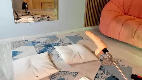 Eilin online show from March 2025 12:10:02 AM