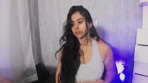 Eilyn online show from November 2025 01:33:01 PM