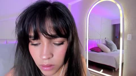 eimmy_bm online show from October 2025 07:00:01 PM