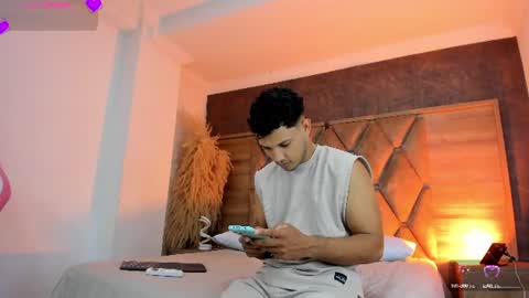 Snapshot of eimyandmaxi chatting on July 2026 07:38:02 PM YG COUPLE online show from July 2026 07:38:02 PM