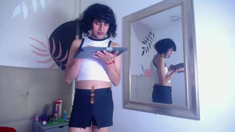 Eimyflorian online show from January 2025 05:55:01 PM