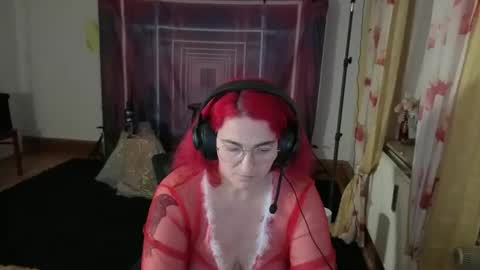 einfach_dani online show from December 2025 07:30:02 PM