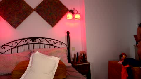 Elena online show from February 2025 12:16:02 PM