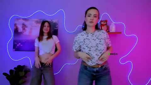 Snapshot of eira_mouse chatting on March 2026 10:06:01 AM Sweet Eira online show from March 2026 10:06:01 AM