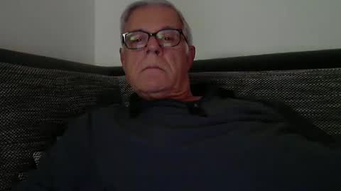 eisbaer1957 online show from December 2024 03:02:02 PM